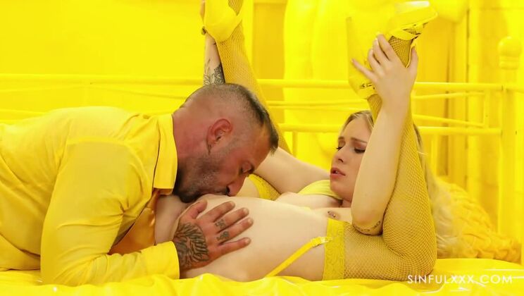 Yellow Passion: Blonde Deepthroat with Tattoos