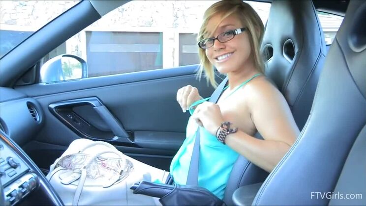 [FTVGirls] - Young & Hot Kennedy Takes Large Penetration - Kennedy