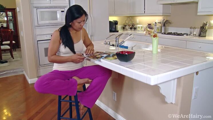 Breakfast Fail of Hairy Brunette Solo Max Makita