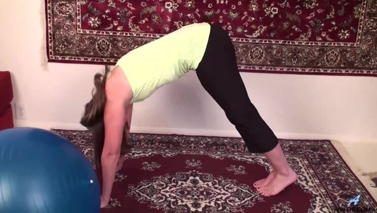 MILF Tiffany Owens Works Out Alone