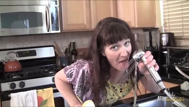 Mature Anna Plays With Herself Kitchen