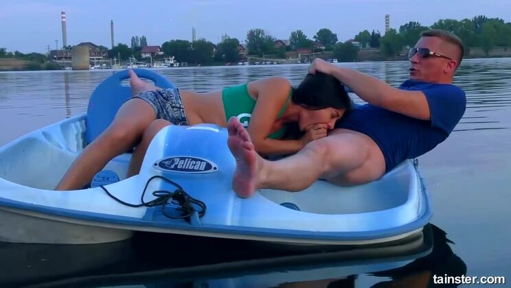 Outdoor Deepthroat With Shrima Malati On Boat