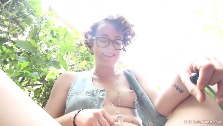 Rosie's POV Backyard Squirting