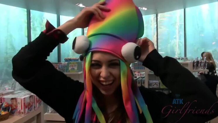 [ATKGirlfriends] - Riley Reid's Hot Solo at the Aquarium - Riley Reid