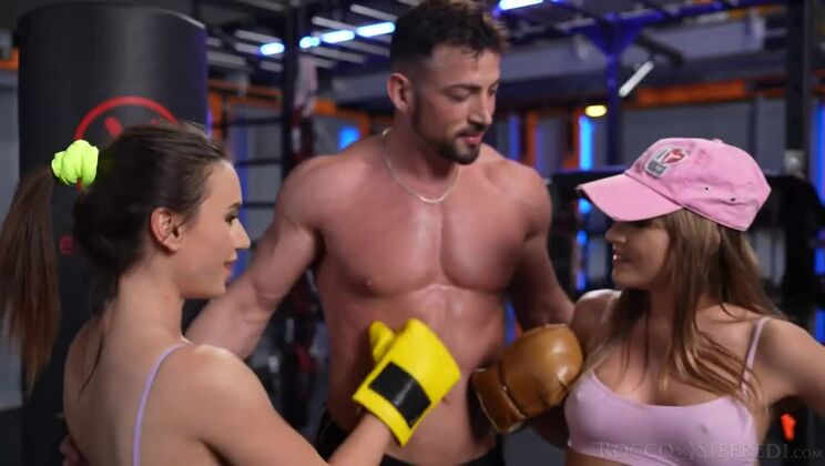 [RoccoSiffredi] - Big Cock Handjob for Italian Tattooed Girl