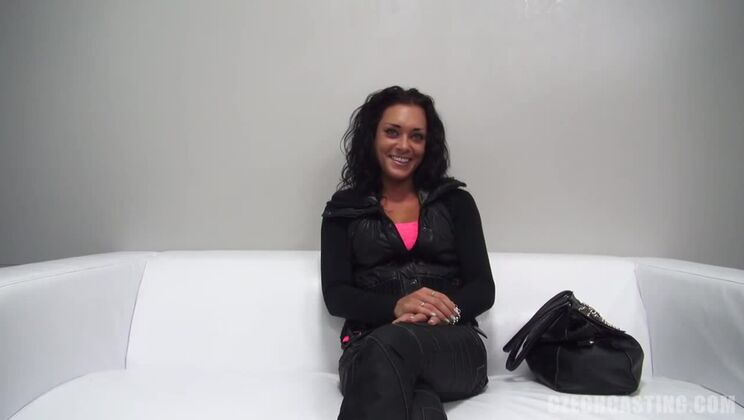 Czech Linda Wants to Be a Star