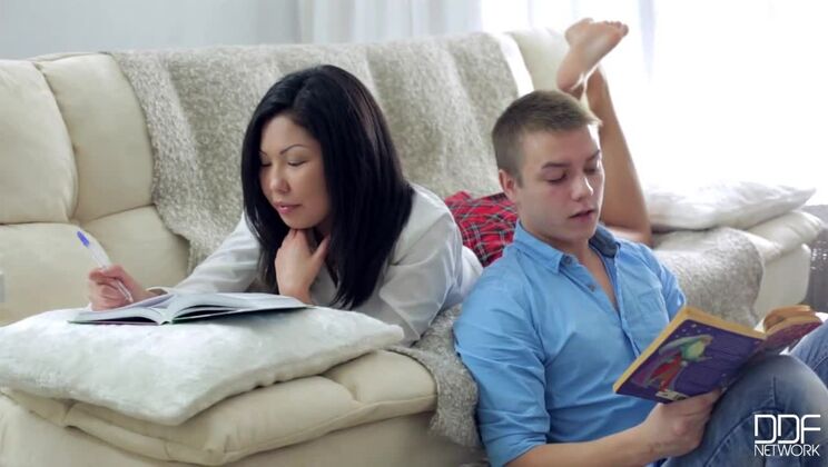 [EuroTeenErotica] - Veiki's Shaved Pussy and Piercing