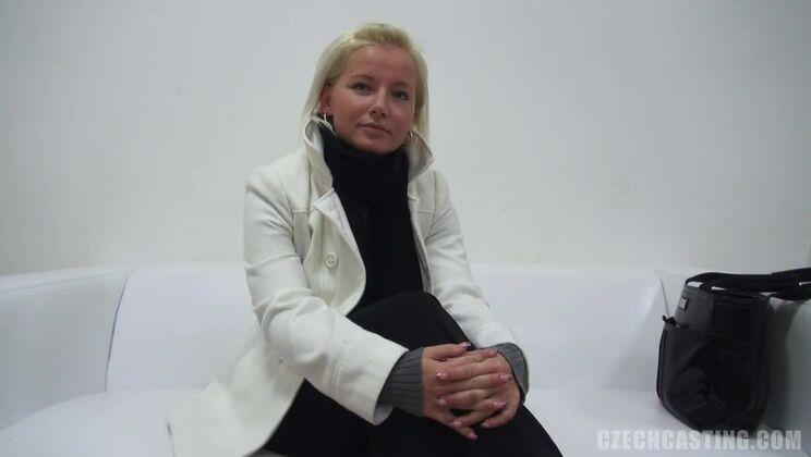 Sexy Blonde Neli Casting