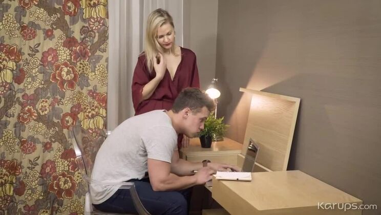 [Karups] - Blonde Gives Intense Handjob to Huge Cock - Midge Mayor