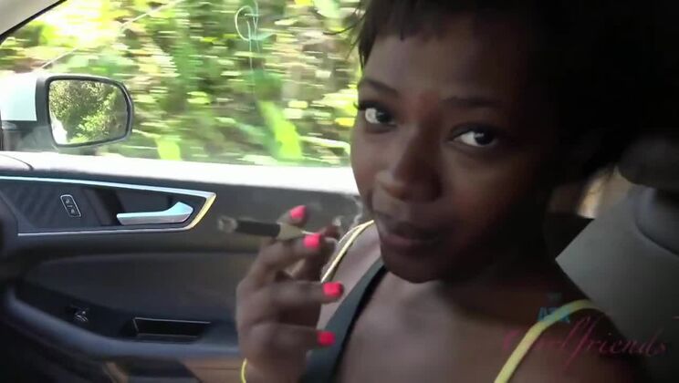 Noemie's Girlfriend Experience With Big Cock