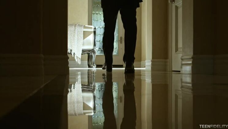 [TeenFidelity] - Young Brunette Dolly Leigh and Ryan Madison's Encounter - Ryan Madison - Dolly Leigh