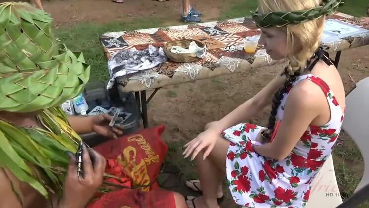 Alina West's Girlfriend Experience in Hawaii