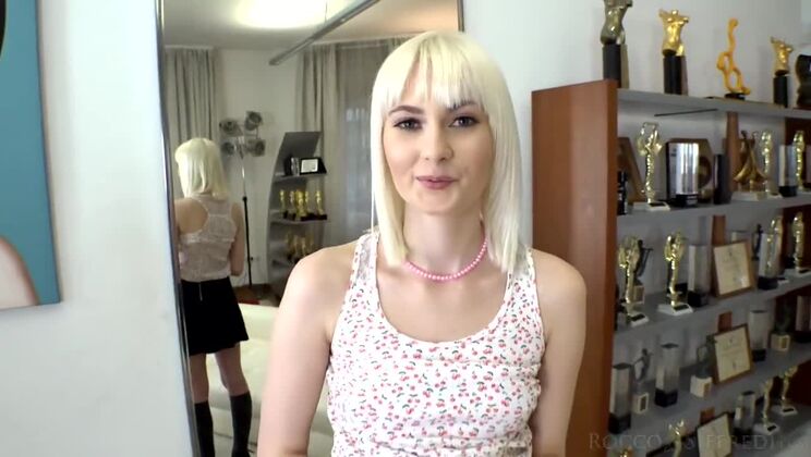[RoccoSiffredi] - Blonde with Big Ass and Tits in POV Cumshot