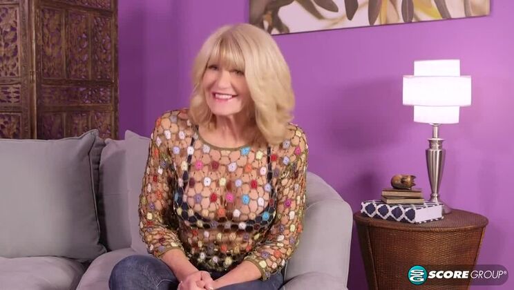 That's Kendall Rex, the Blonde Bombshell