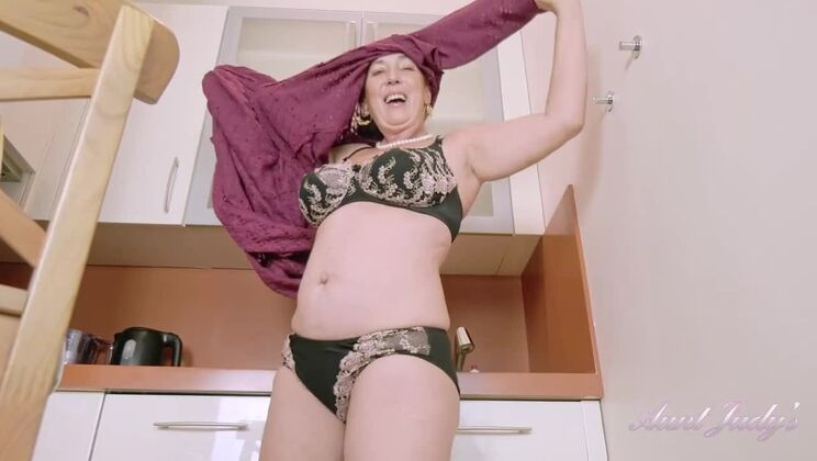 Esmerelda's High Heels and Solo Pleasure