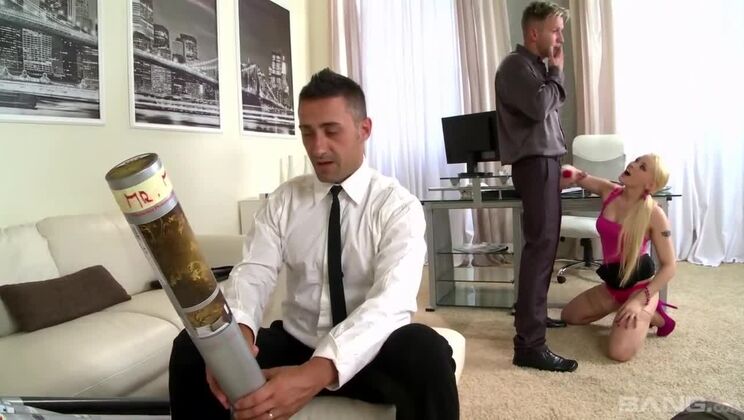 Lola Taylor's Bosses Give Her A Facial