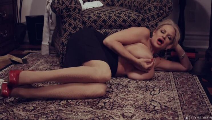 [KellyMadison] - Kelly Madison Wears Stockings & Smiles - Kelly Madison