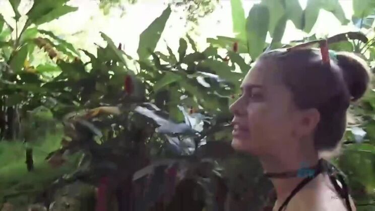 [ATKGirlfriends] - Jill Kassidy's Beach Suck Off on Road to Hana - Jill Kassidy