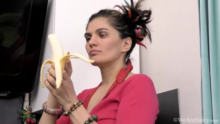 [WeAreHairy] - Brunette Babe Ananda Ray Loves Playing With Herself