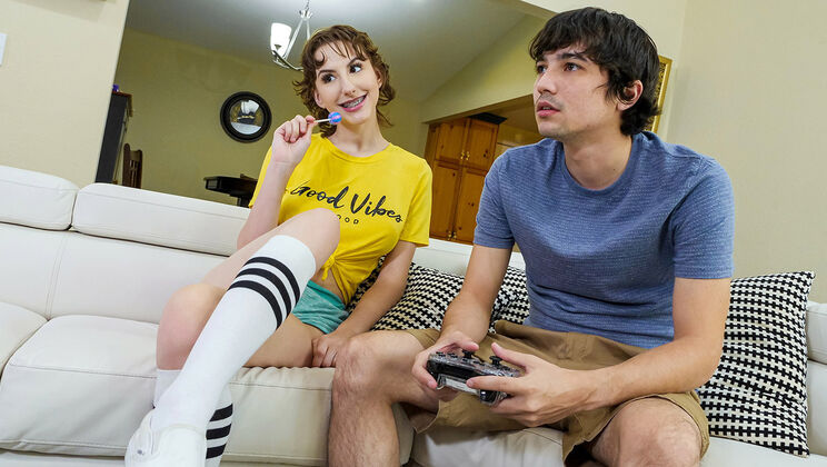 [BraceFaced] - Spanish Teen Flashes - Ricky Spanish - Tristan Summers