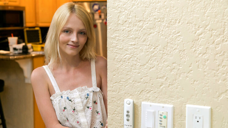 [DetentionGirls] - Fair Skin, Blonde Hair, Blowjob - Kate Bloom