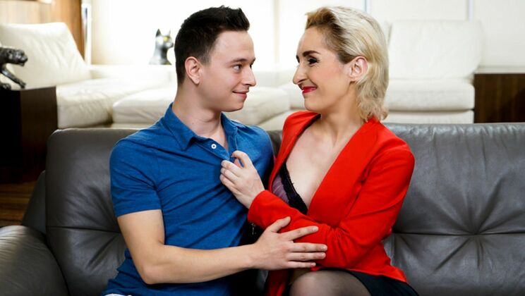 [LustyGrandmas] - Blonde Substitution Action - Nikki Nuttz - Di Devi