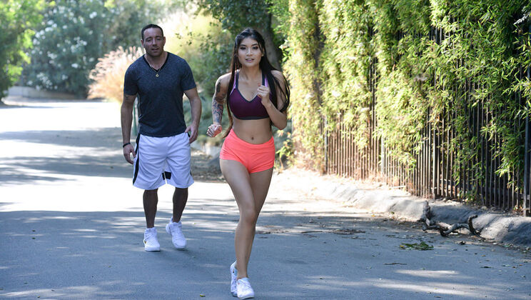 [TheRealWorkout] - Brenna Sparks' Workout Turns into Sex