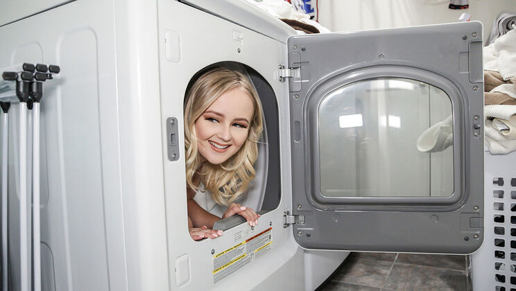 Hiding with Petite Natalia