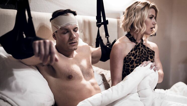 Handy Stepmom's Blowjob Treat