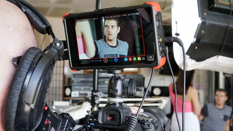 Latina Big Tits Valentina Nappi's Hot Blowjob