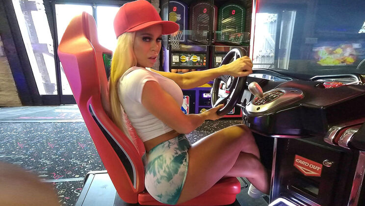 Hot MILF Nikki Delano Gets Dirty With Sam Shock