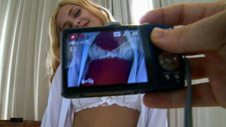 [WowGirls] - POV Blowjob with Shaved Pussy! - Sasha