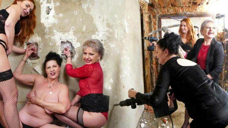 [GroupMams] - Redhead and Brunette Granny Action - Bianca M - Lucca F - Anna K