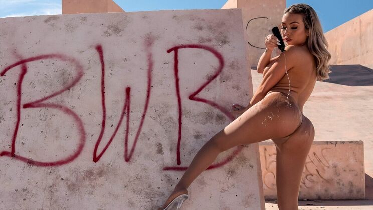 Big Cock Blowjob Outside