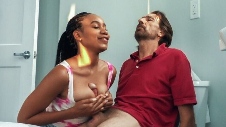 [Brazzers] - Big Natural Tits Spy Jenna Foxx - Blowjob & Standing Fuck - Jenna Foxx - Steve Holmes