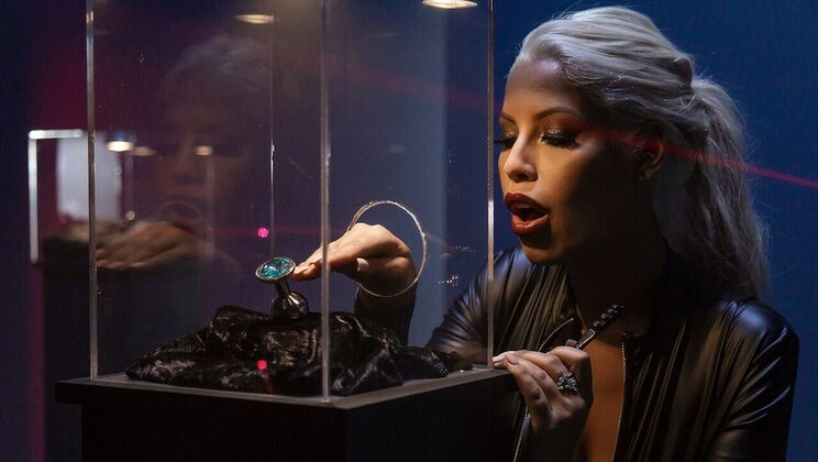 [Brazzers] - The Short Hair Siren