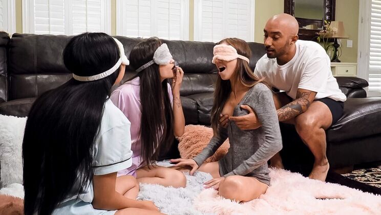 Oliver Davis Sucks and Fucks