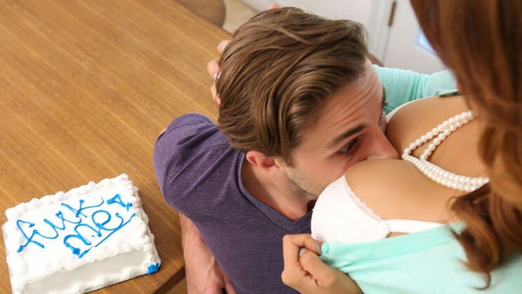 Fucking My Mom's Tight Pussy on Her Bday