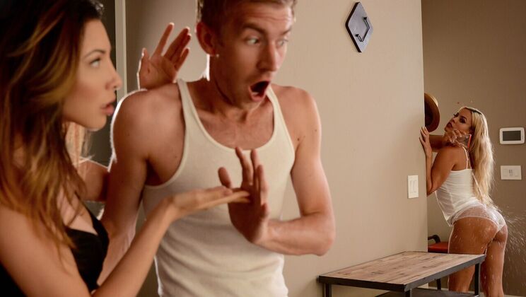 [Brazzers] - Luna Star's Ass Gets Licked and Fingered