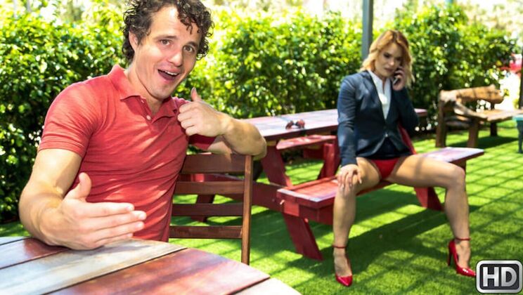 Blowjob Bonanza: Happy Hour with MILF