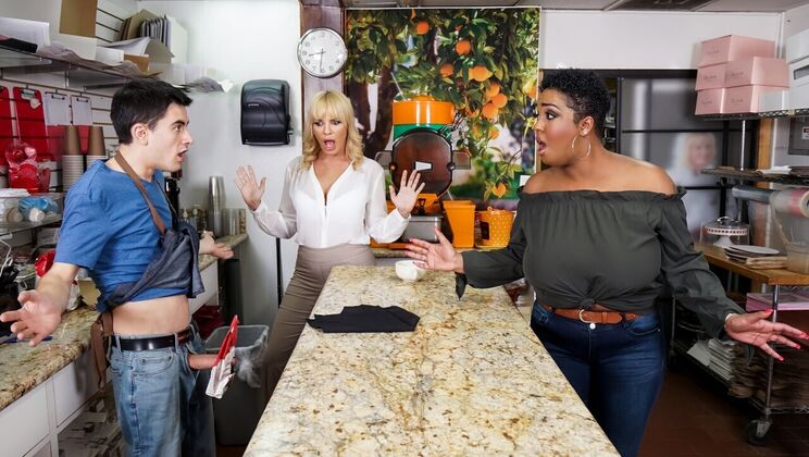 Lil Barista Gets Cumshot on Tits