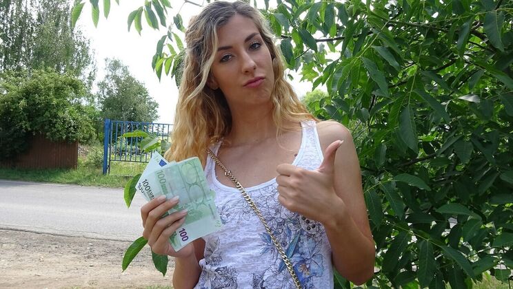 Shona's Outdoor Sexcapade Caught on Cam