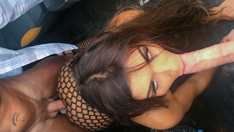 [FemaleFakeTaxi] - Two guys fuck Princess Jas in shaved pussy