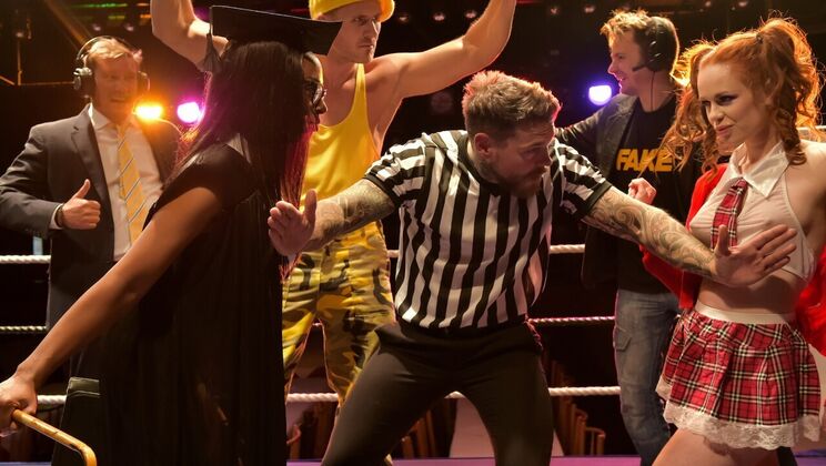 Ella Hughes in Reverse Cowgirl Sex