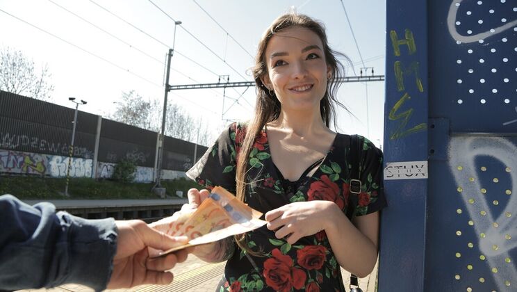 [PublicAgent] - Max Dior Fucks Tattooed Girl Outdoors - Max Dior - Kylie Nymphette