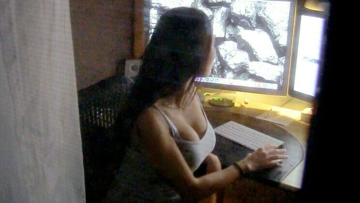 Cowgirl Reverse with Big Tits Vanessa