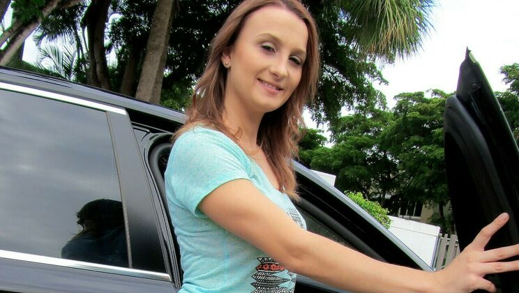 [StrandedTeens] - Sadie Leigh and Car Bang - Sadie Leigh