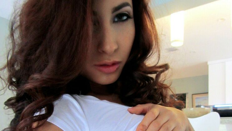 Sexy Latina Jade Jantzen's Booty