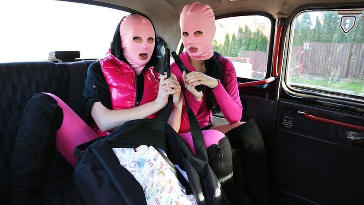 [FakeTaxi] - Lesbian Action in a Taxi - Kristof