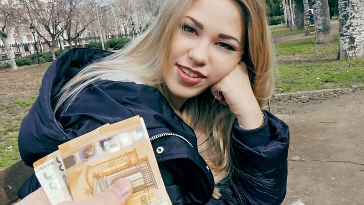 [PublicPickups] - Blond Geek Gets Public Sex - Erik Everhard - Selvaggia